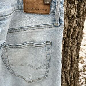 ⭐️American Eagle Distressed Athletic Skinny Jeans in size 29